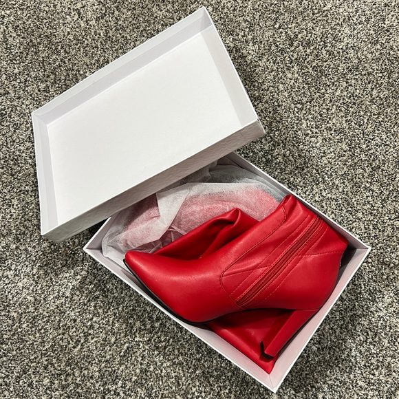 Red Thigh High Over the Knee Boots - 8.5 - Picture 4 of 13